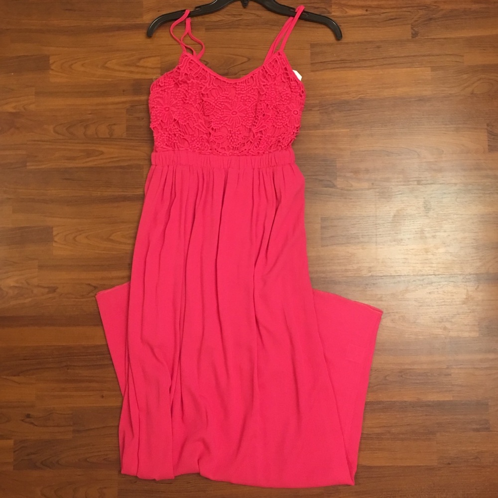 Super cute summer maxi.